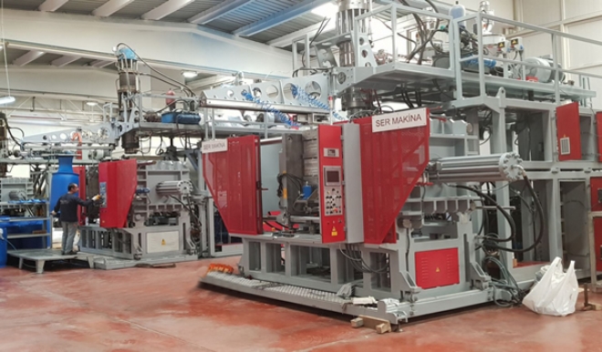 Accumulator Blow Molding Machine