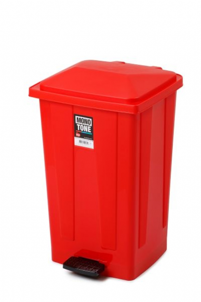 Mono Tone Pedal Trash Can Cornered