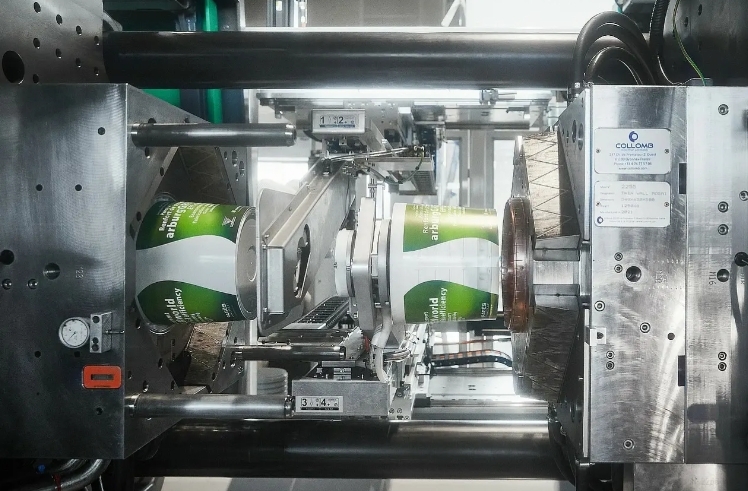 IML Injection Molds