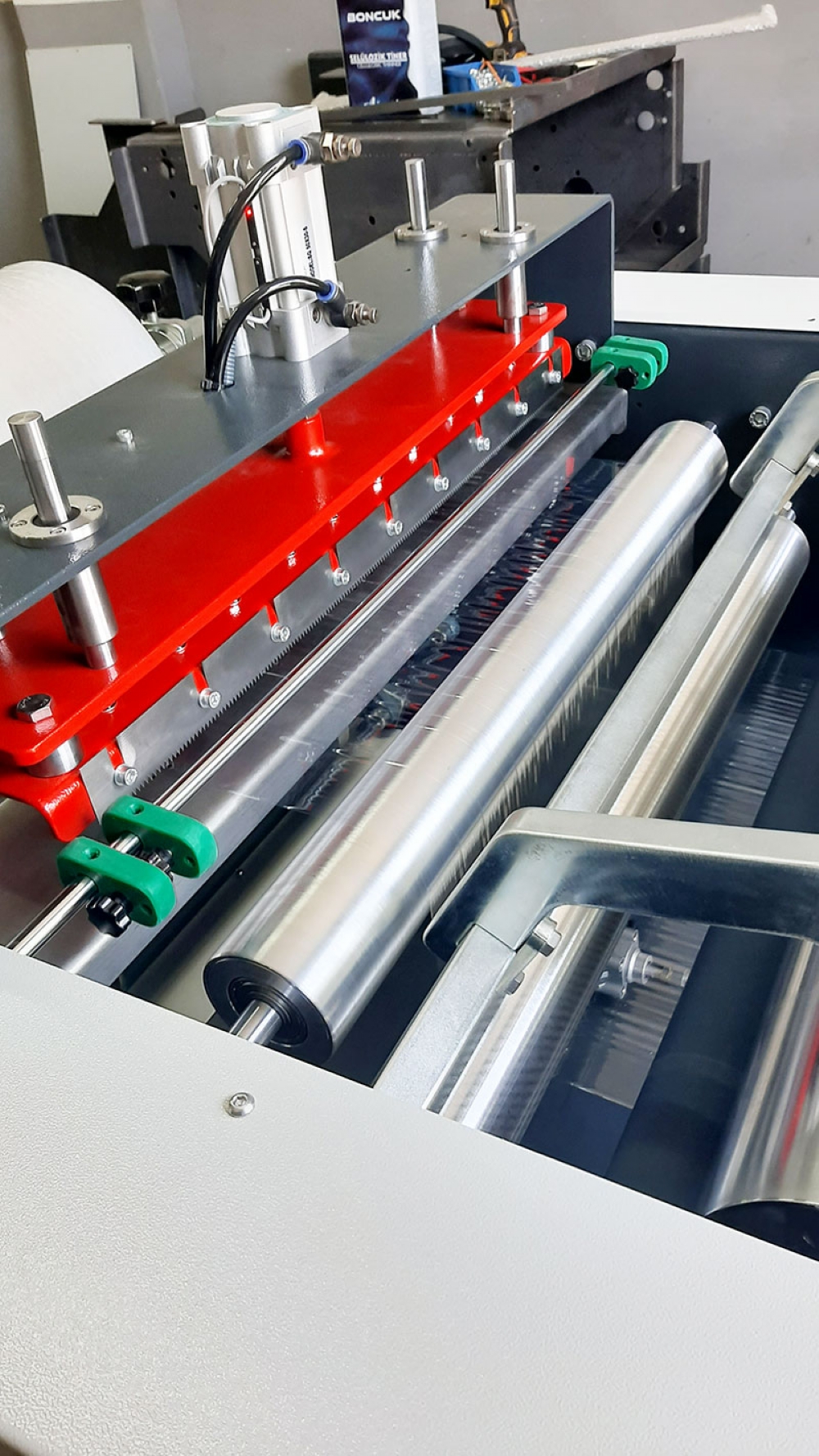 Perforated Aluminum Foil Wrapping Machine