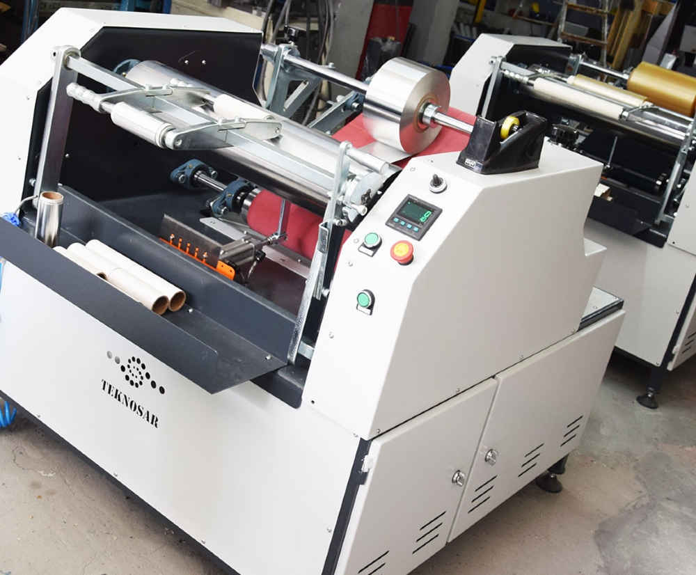 Semi-Automatic Stretch Wrapping Machine